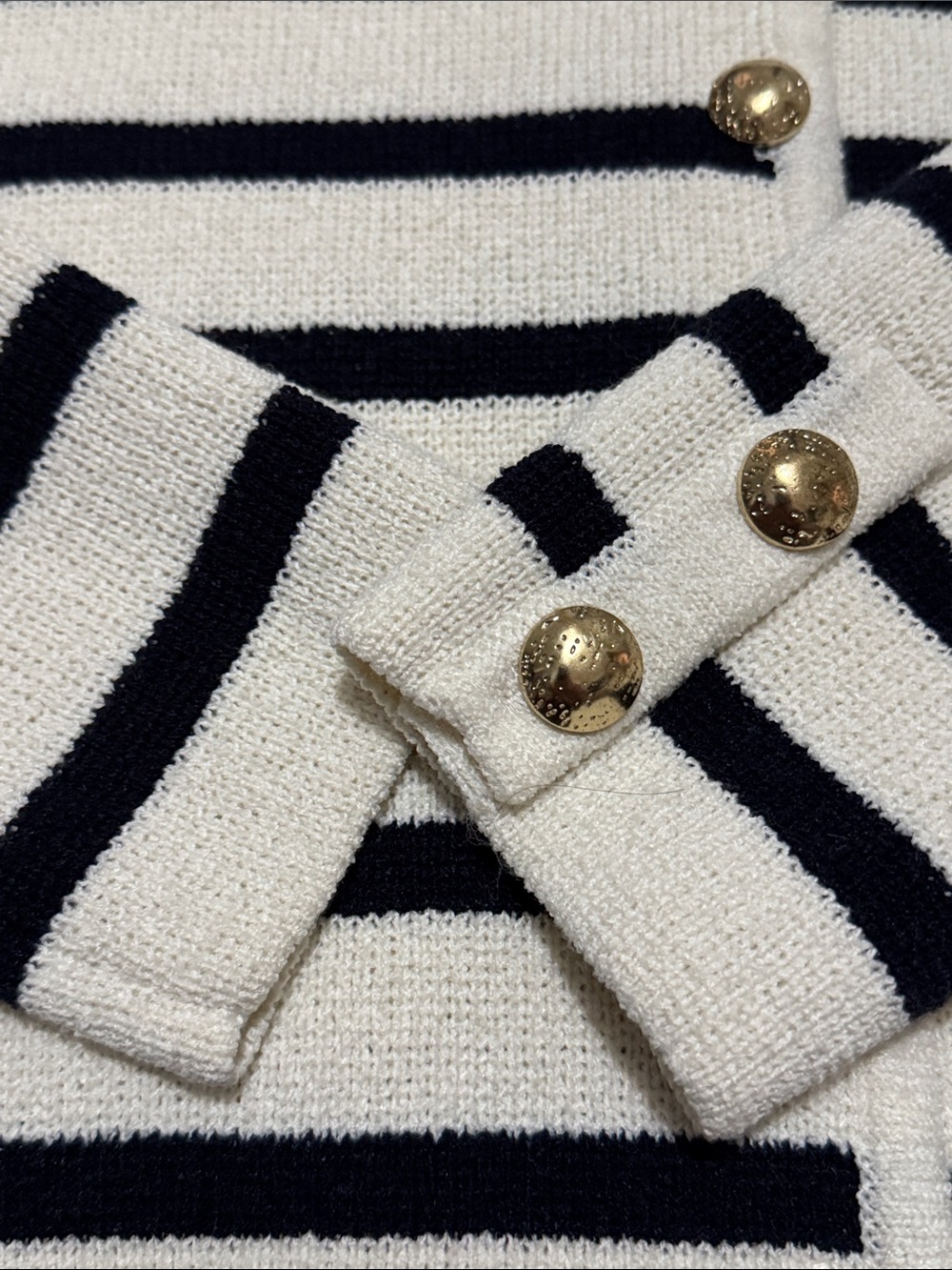 NWT H & M Knit Cardigan-Cream/Black Striped-Gold Toned Buttons-Poly Blend-Sz M - Picture 13 of 15